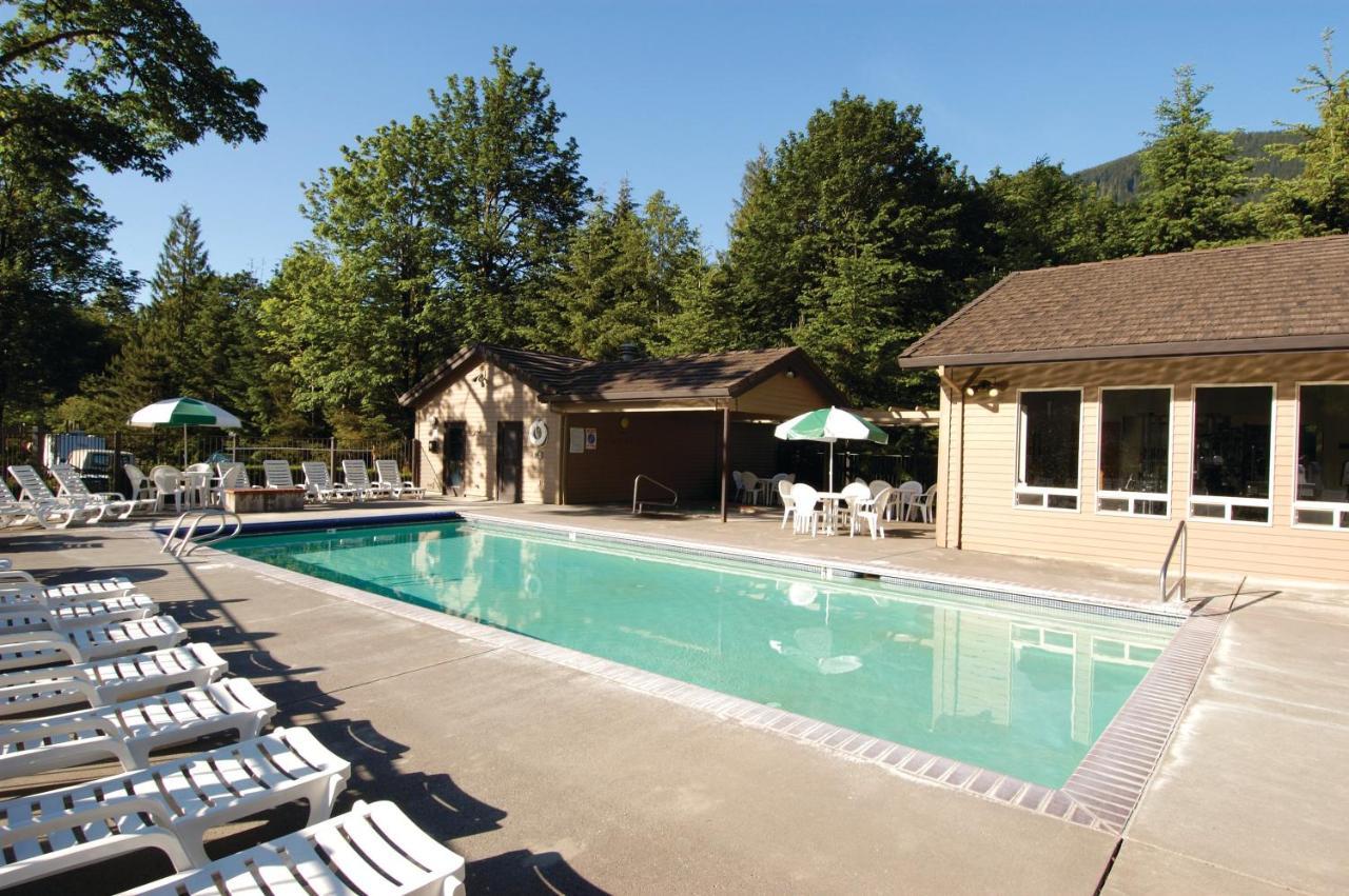 Whispering Woods Resort Welches Екстериор снимка