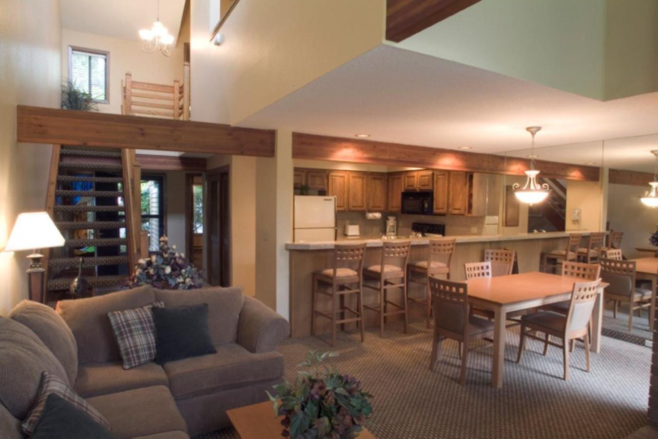 Whispering Woods Resort Welches Екстериор снимка