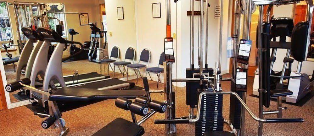 Whispering Woods Resort Welches Екстериор снимка