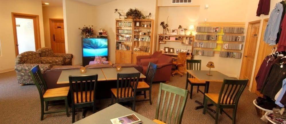 Whispering Woods Resort Welches Екстериор снимка