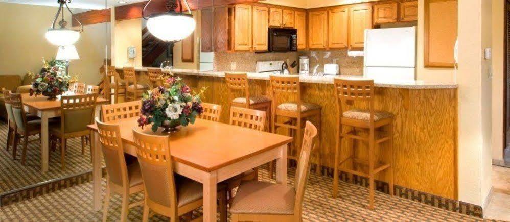 Whispering Woods Resort Welches Екстериор снимка
